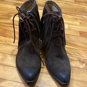 EUC Frye boho fringe suede boots